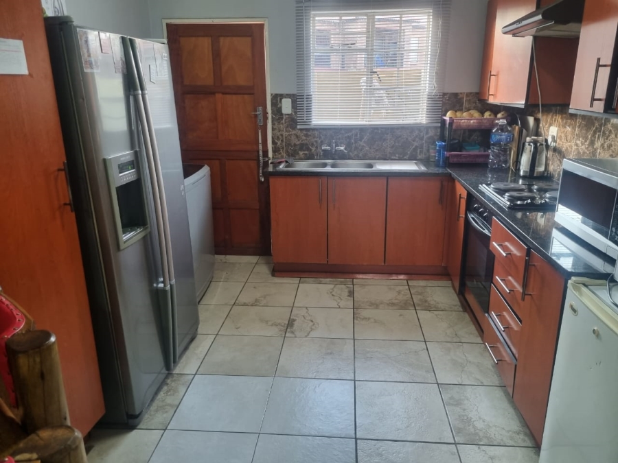 3 Bedroom Property for Sale in Waterval East North West